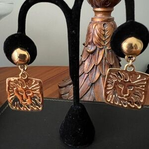 VTG Anne Klein LION Logo Earrings Gold Tone Square Shape PIERCED Back